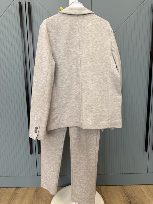 Костюм Zara на мальчика 140