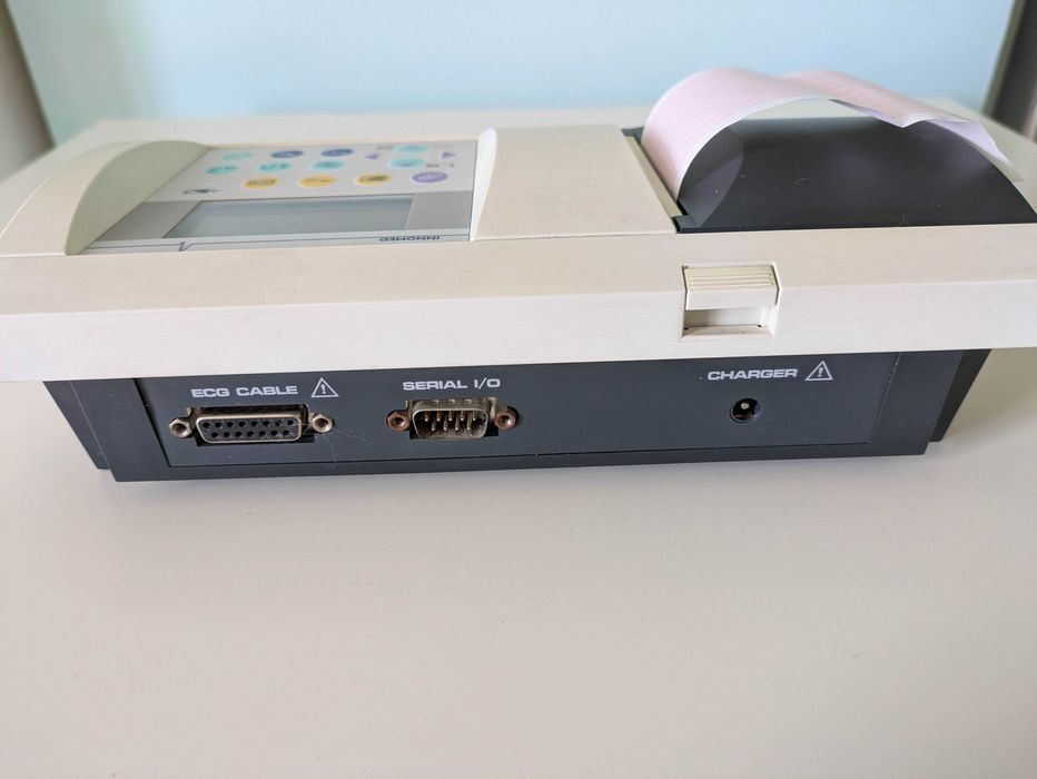 3-канален ЕКГ апарат Innomed HeartScreen 60-IKO – отлично състояние