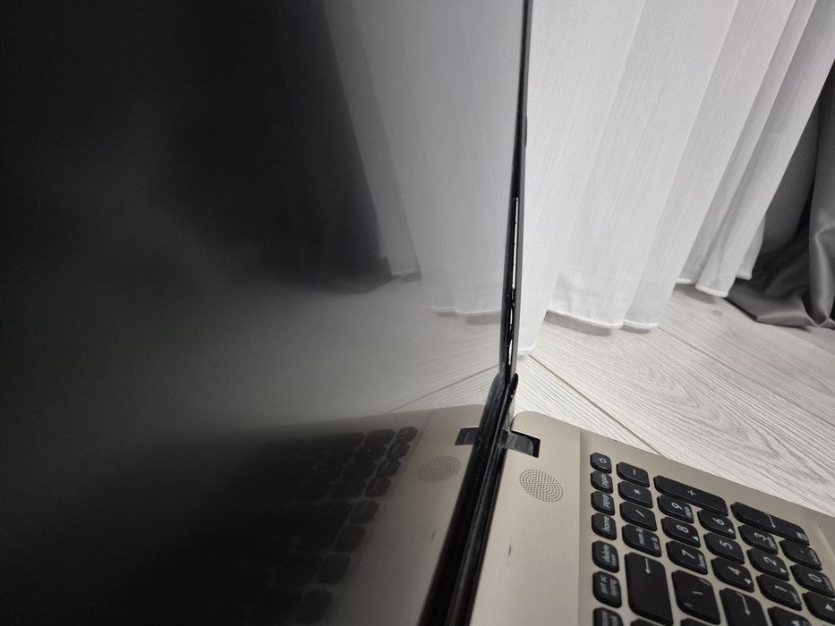 Ноутбук ASUS X541UJ