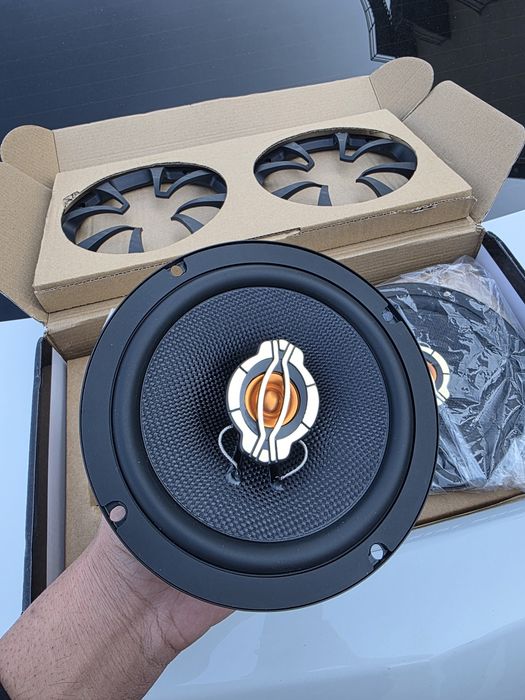 Динамиклар сотилади 16.5 см янги