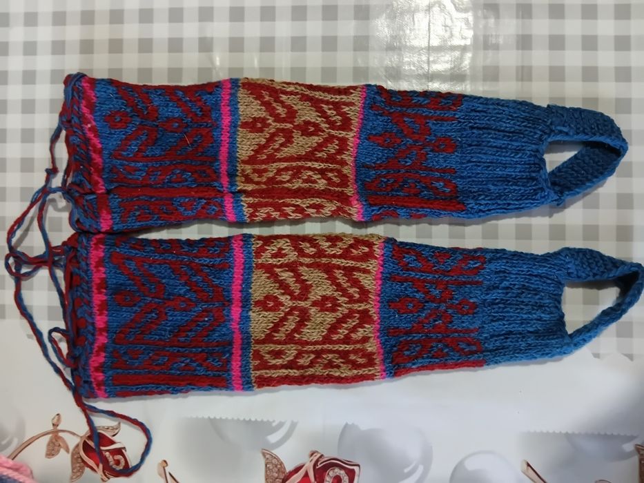 Шапочка,  носки, варежки, следки