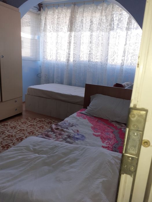 Închiriez garsoniera în zona km 4-5