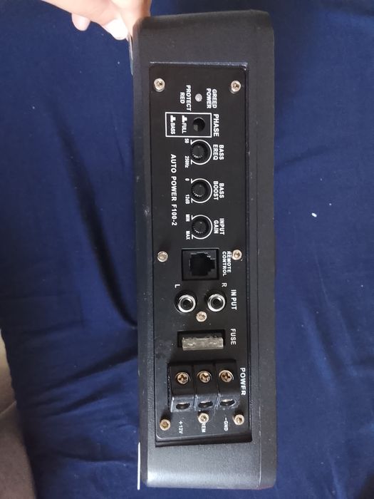 Subwoofer auto activ cu amplificator