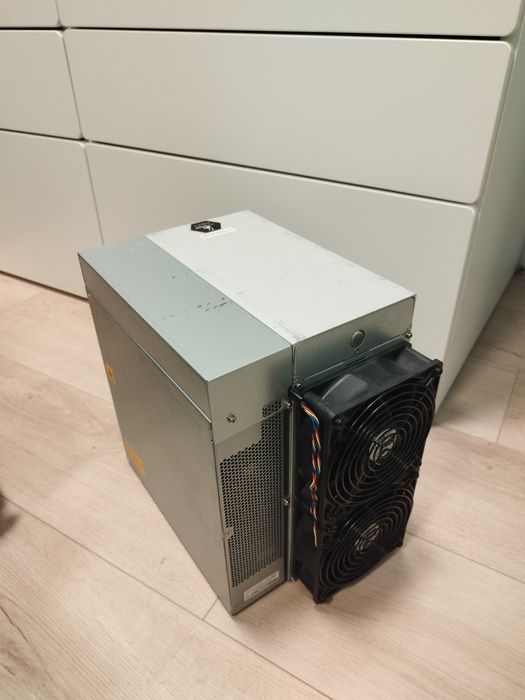 Bitmain Antminer S19K Pro (110TH) Bitcoin ASIC Miner / Биткойн Майнър