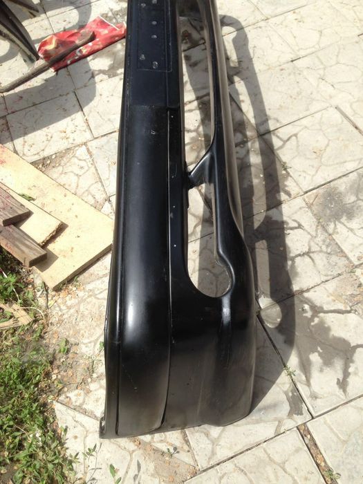 Продам бампер на Мерседес е210 AMG 5,0 5,5