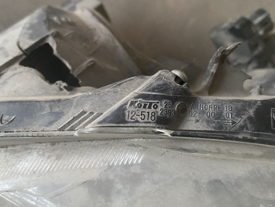 Фара Toyota Corolla e150