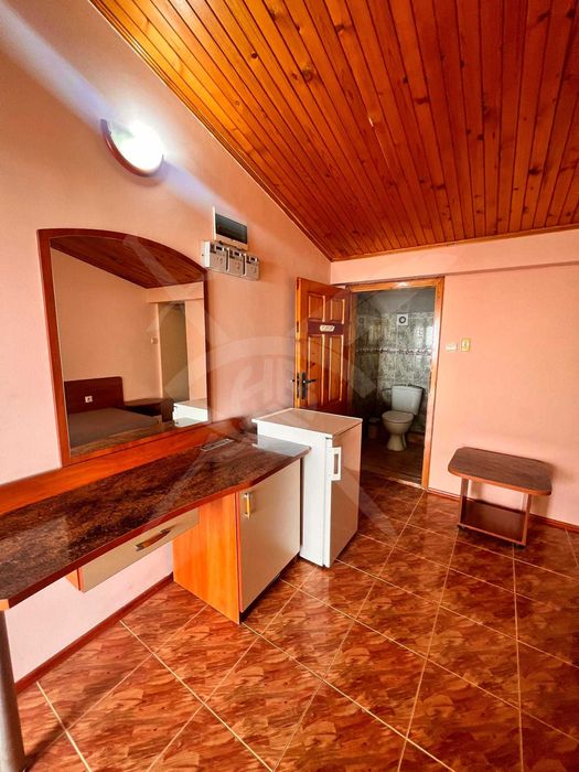 Дава се под наем Едностаен апартамент в Варна, Бриз - 30 кв.м за 225 € - Снимка #2