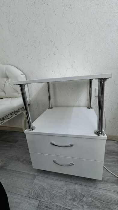 Продам тумбу в отличном состоянии