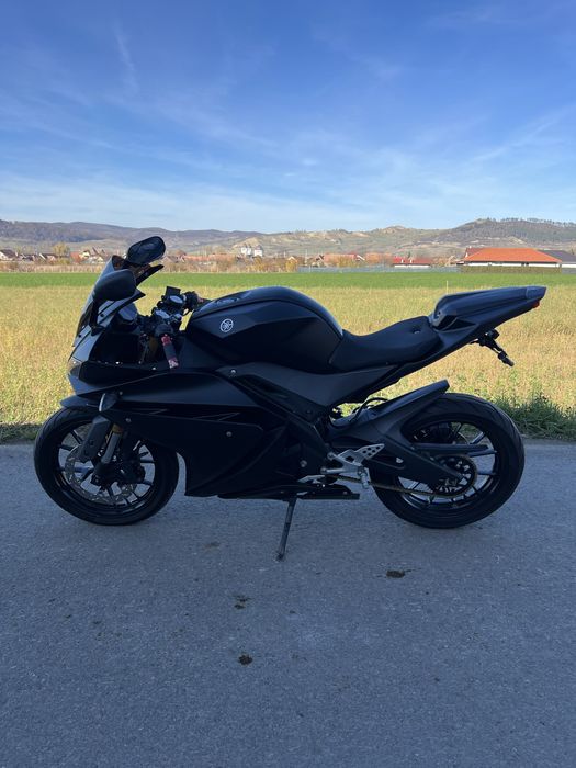 Yamaha yzf r125