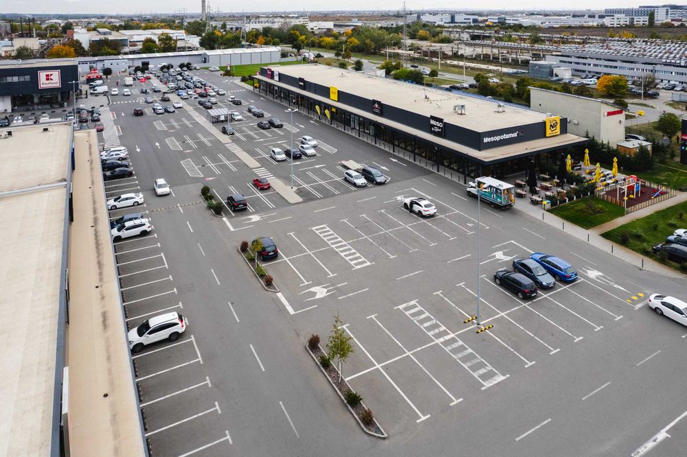 Inchiriem spatiu comercial 160 mp Funshop Park Timisoara