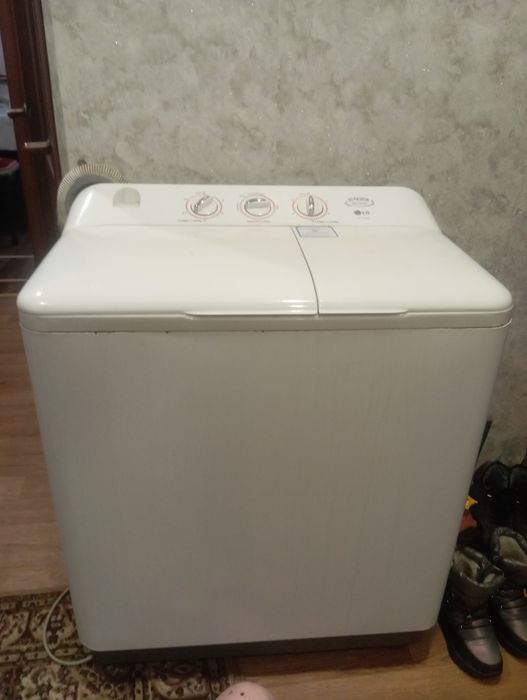 Продам стиральную машинку полу автомат