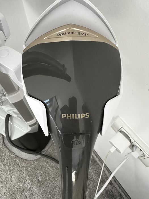 Aparat de călcat vertical Philips GC628/80