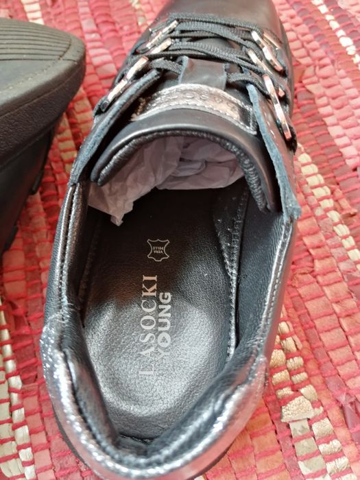Vand pantofi Lasocki din  piele marimea 36