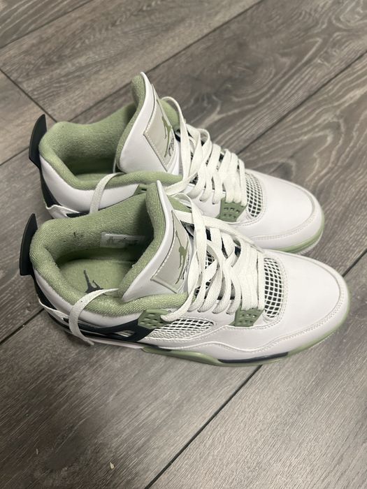 Jordan 4 Seafoam