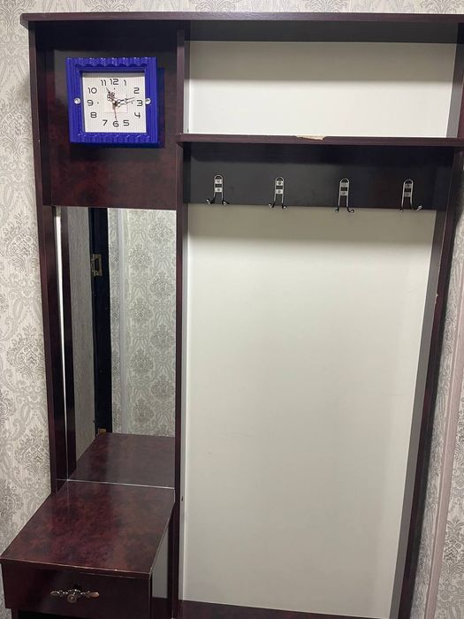 Продаётся шкаф в прихожую
