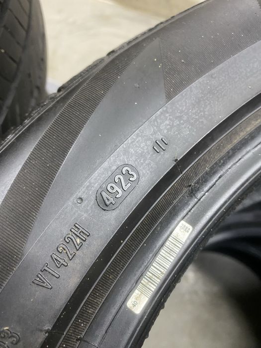 Продам летние шины 235/50/20