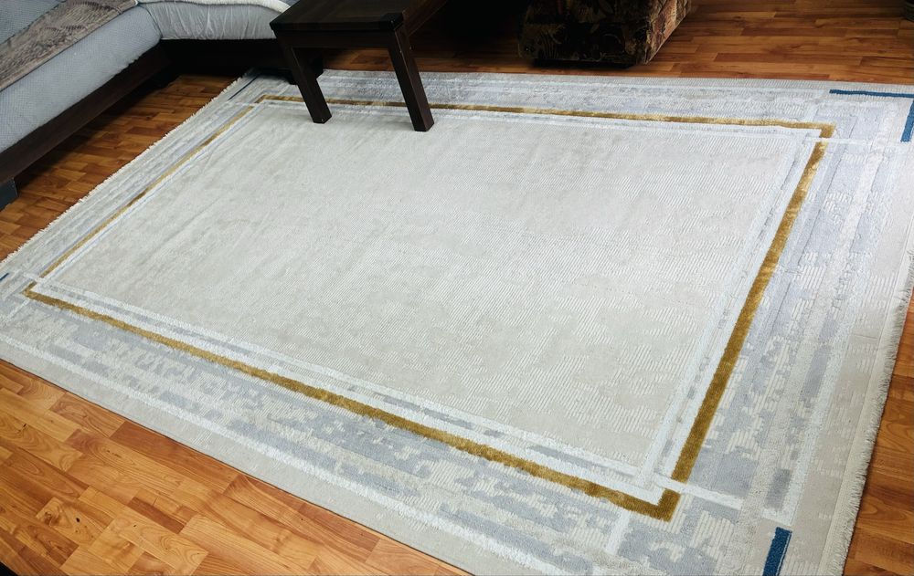 Ковер 2*3 светло-беж-сер,продам