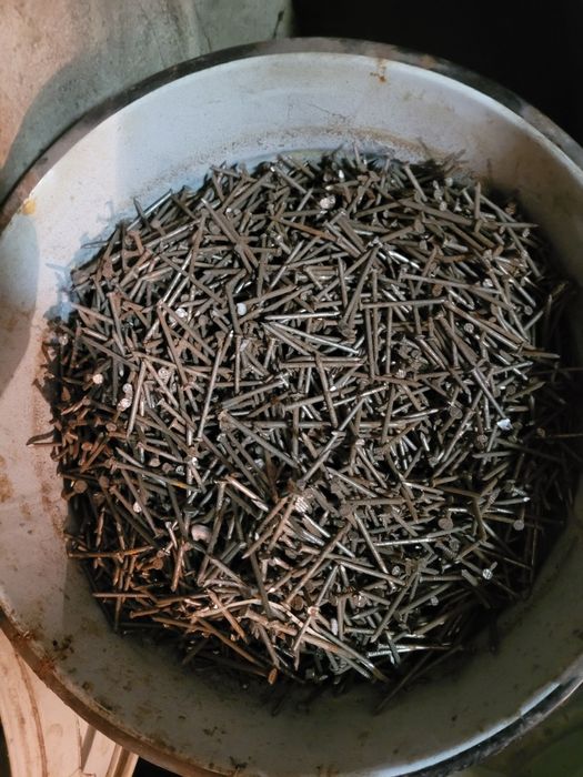 Продам гвозди на 40