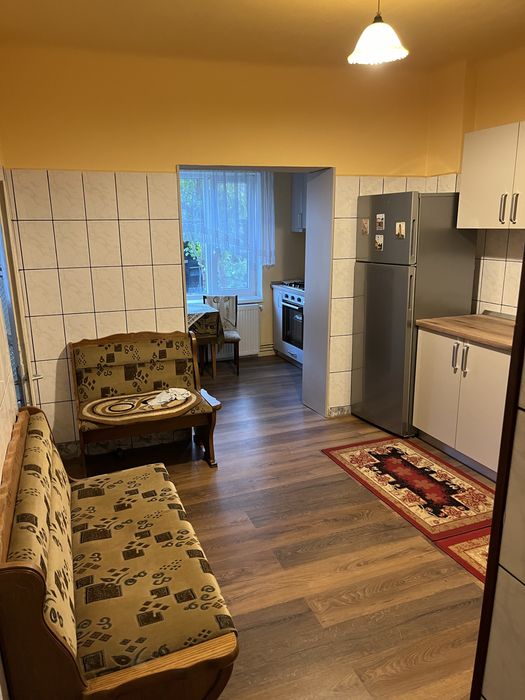 Apartament la casa parter