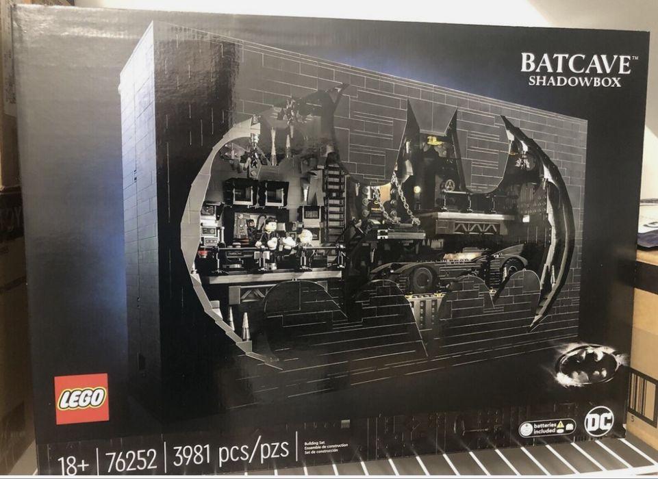 LEGO® 76252 Batman DC Batcave – Shadow Box гр. София Център • OLX.bg