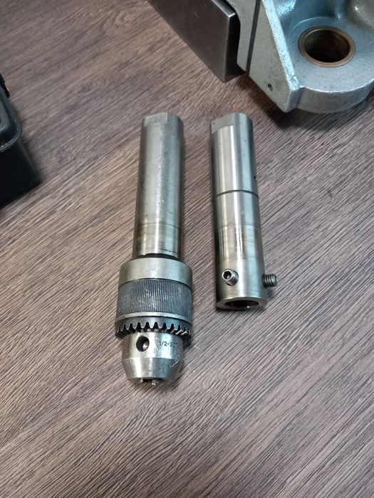 Vând talpă magnetică Hitachi