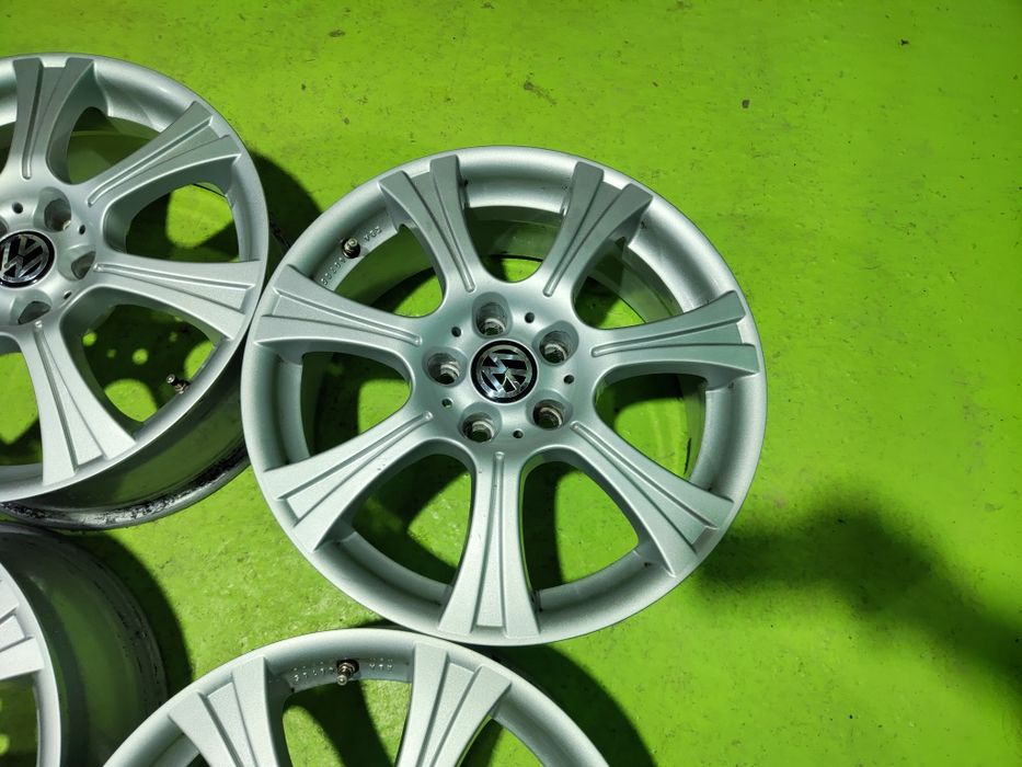 17 5x112 Vw Passat Touran Caddy Golf Skoda Audi 5х112