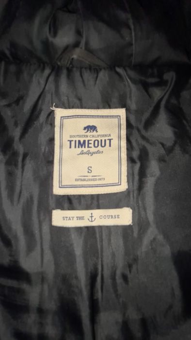 Geaca Timeout California marimea S si geaca Caleb marimea S