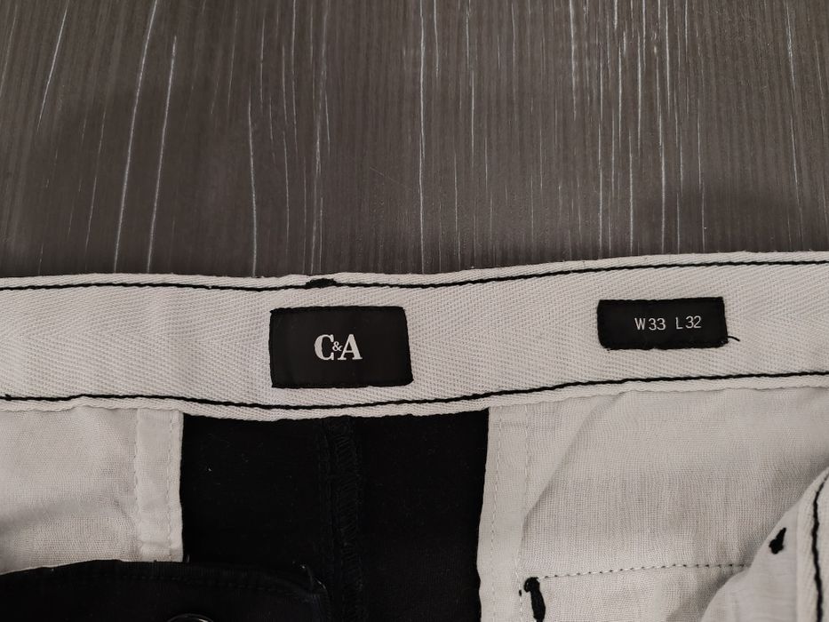 Pantaloni c&a în diferite culori