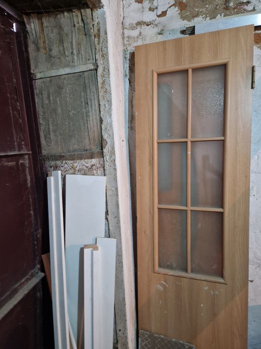 Дверь со стеклом