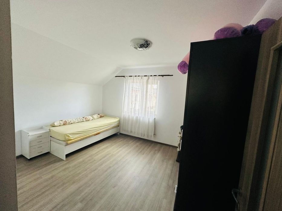 Casa de vanzare cu 5 camere - fara agentii