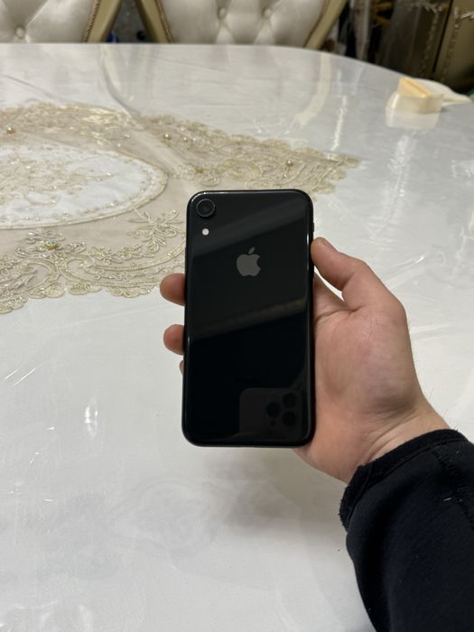 Iphone XR srochni sotiladi