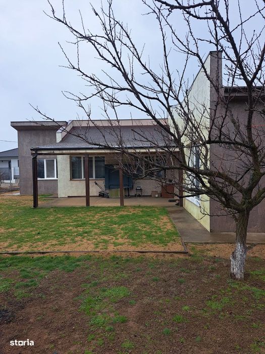 Casă parter în Grigorescu 4 camere, bucatarie, living, 2 băi, ST 688mp