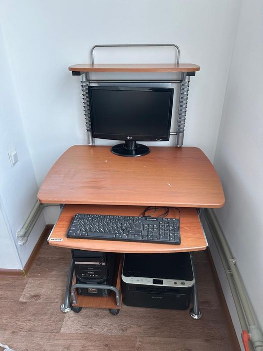 Компютерный стол подставка для процессор