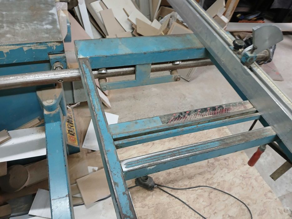 Циркуляр с подрезвач