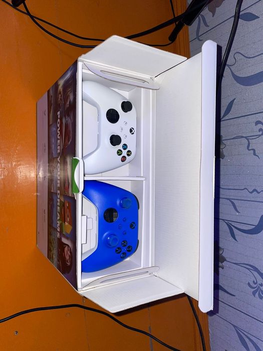 Продам Xbox series s