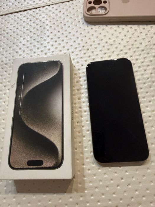 Продам Iphone 15 pro 256 gb natural