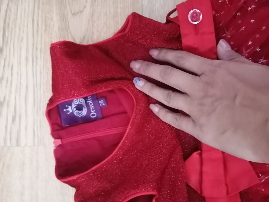 Продам платье праздничное