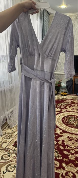 Продам платья и брючный костюм