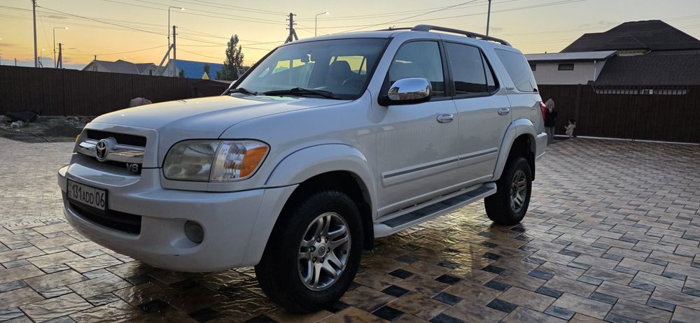 Toyota Sequoia в Атырау