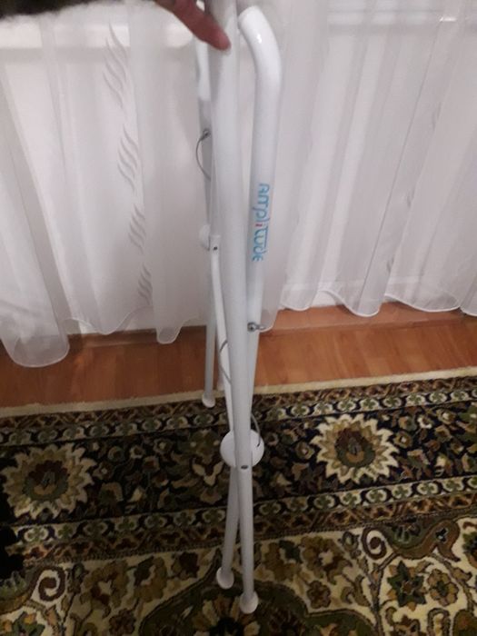 бебешка ваничка Bebe Confort +метална стойка +шезлонг