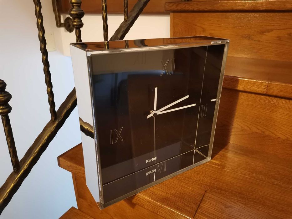 Ceas KARTELL Tic&Tac design , negru / oglinda, 30x30cm.