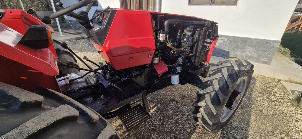 Vând Tractor UTB Universal 683 anul 2004