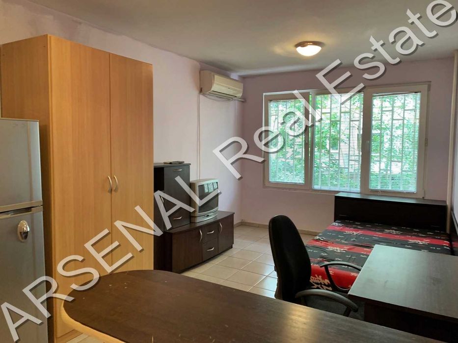 Дава се под наем Едностаен апартамент в София, Лозенец - 28 кв.м за 298.86 € - Снимка #4