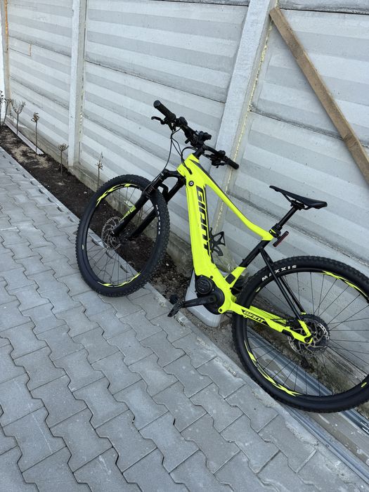 Giant electric  galben neon