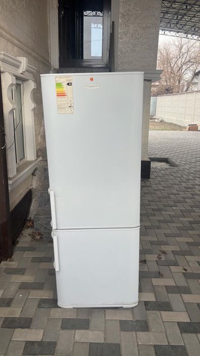 Холодильник Бирюса