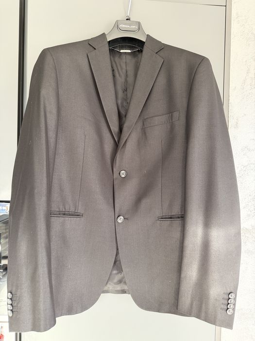 Ориигнално сако на марката Guess