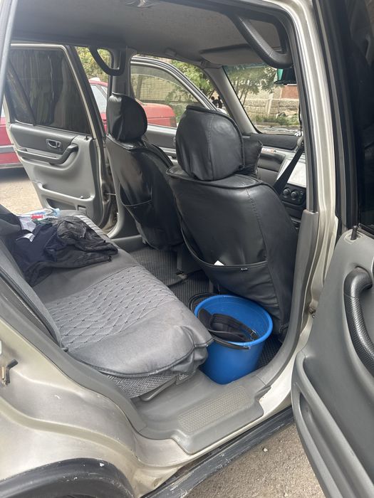 Продаю машину…………….