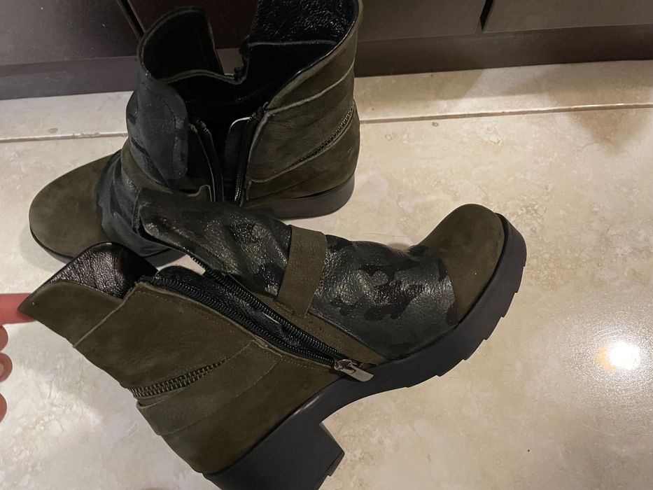 Необикновени кожени боти