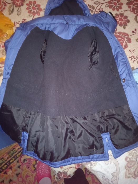 Продам куртку детскую