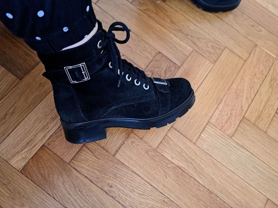 Ghete/botin piele intoarsa